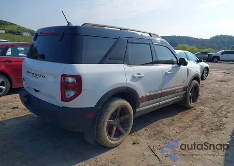 2021 Ford Bronco Sport Outer Banks z USA, uszkodzony, nr VIN 3FMCR9C68MRA95853